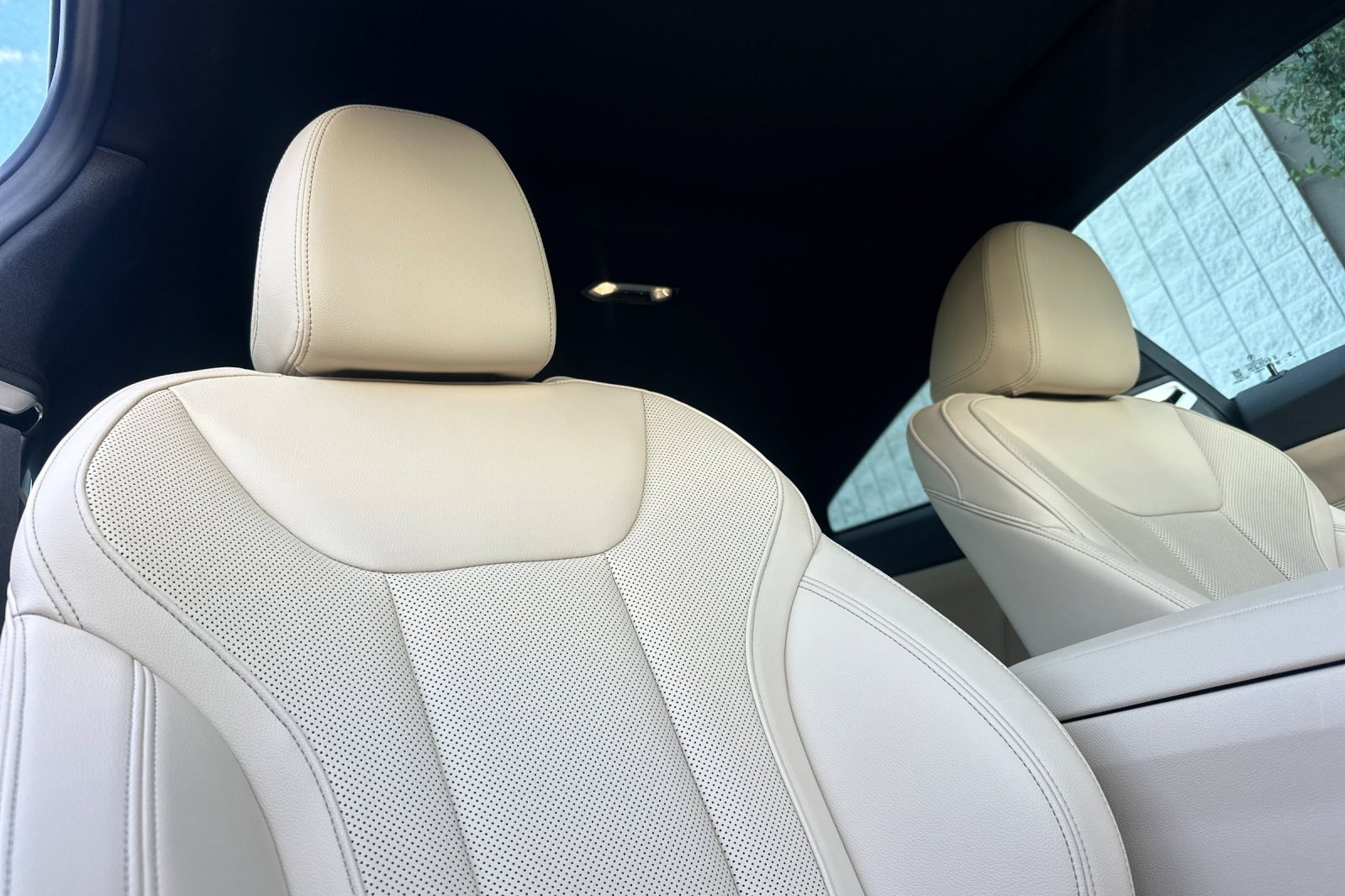 Used 2025 BMW 430i Coupe w/ Convenience Package image 19