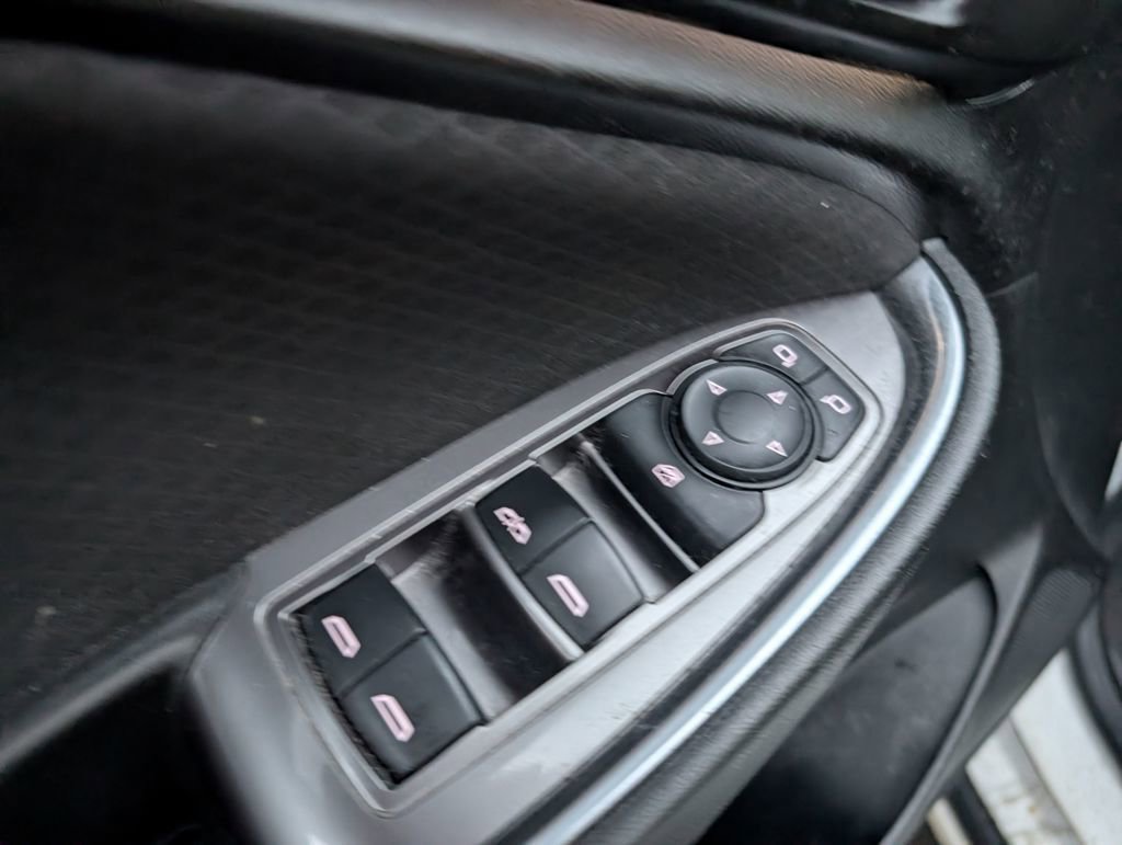 Used 2018 Chevrolet Malibu LT w/ Redline Edition image 15