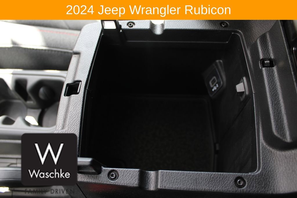 Used 2024 Jeep Wrangler Unlimited Rubicon w/ Convenience Group AWD/4WD image 35