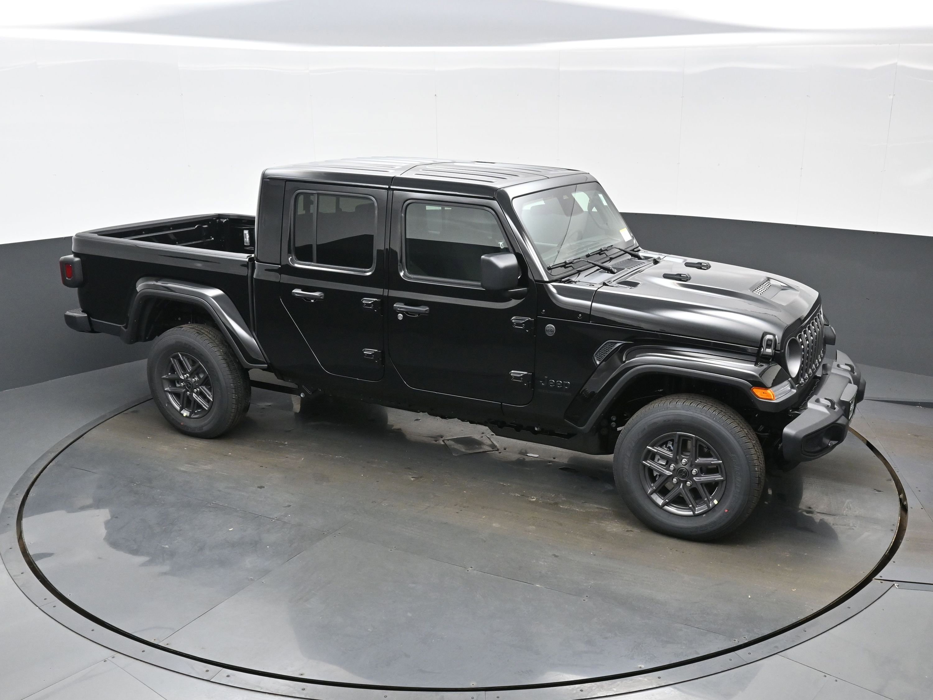 New 2026 Jeep Gladiator Sport image 24