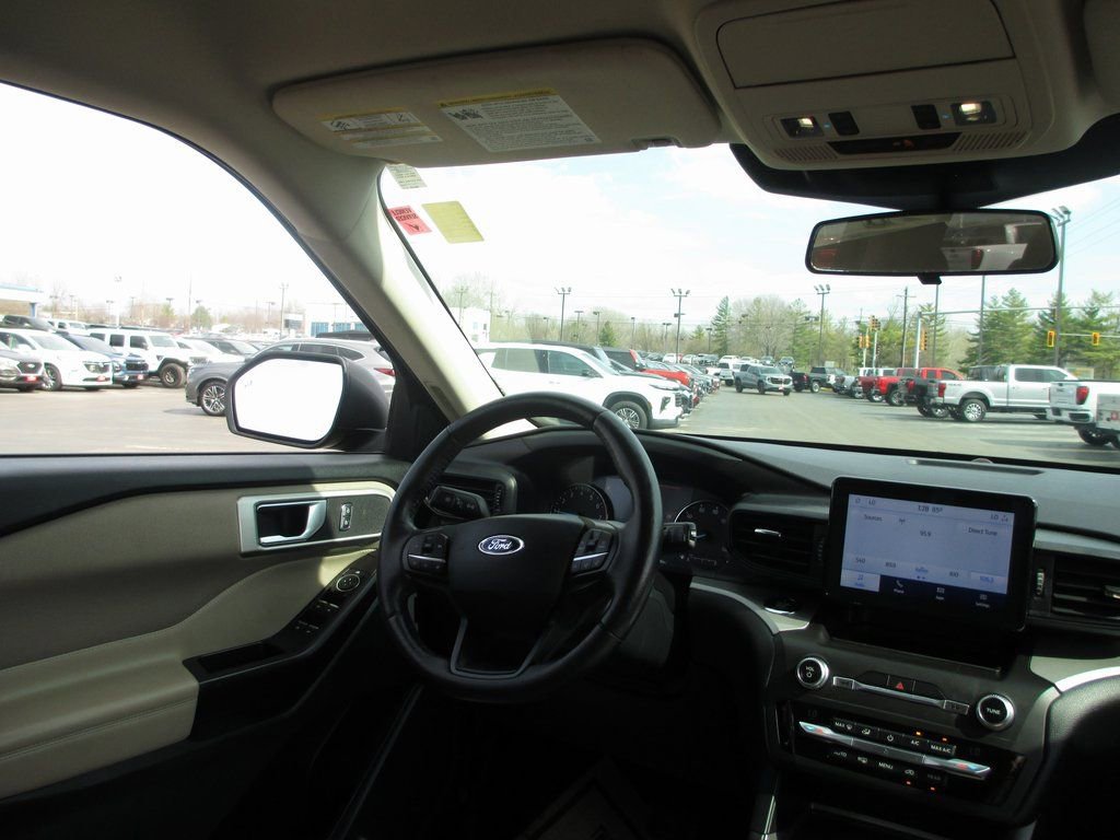 Used 2020 Ford Explorer XLT w/ Comfort Package image 22