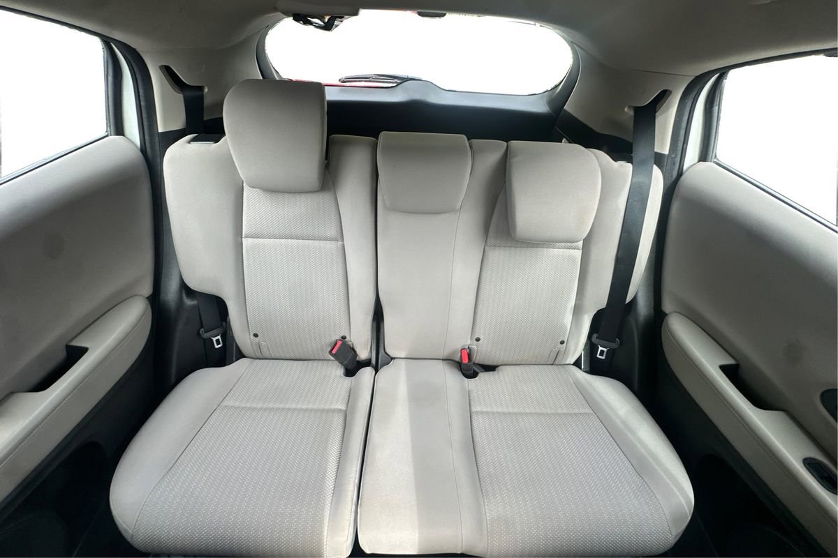 Used 2017 Honda HR-V LX image 13