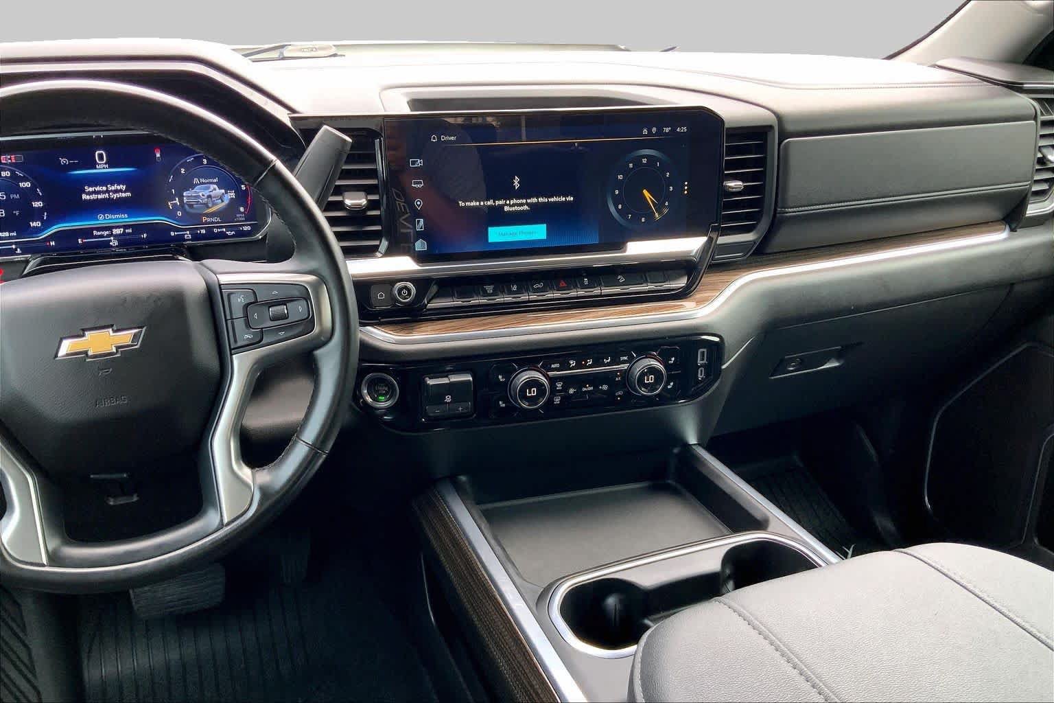 Used 2024 Chevrolet Silverado 2500 LT AWD/4WD image 7