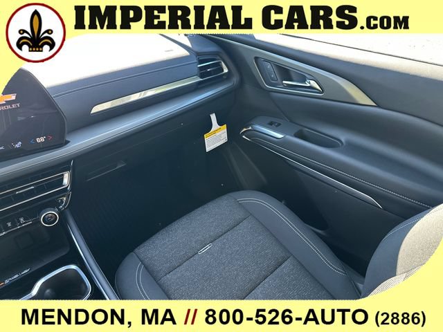New 2026 Chevrolet Traverse LT w/ Midnight/Sport Edition FWD image 19