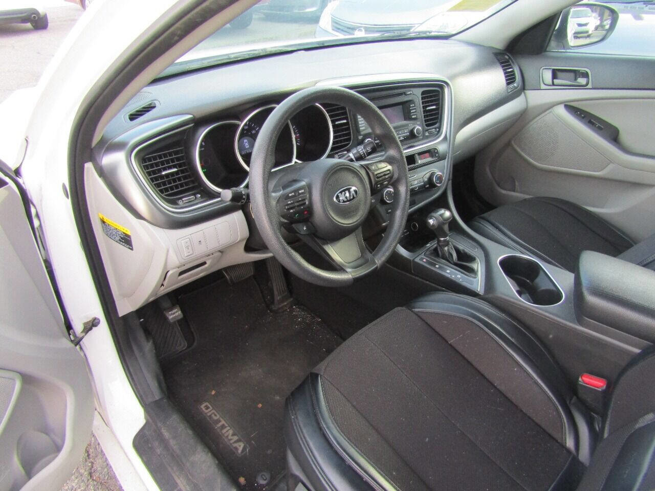Used 2015 Kia Optima LX image 9