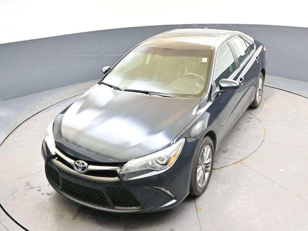 Used 2017 Toyota Camry SE w/ Moonroof Package image 35