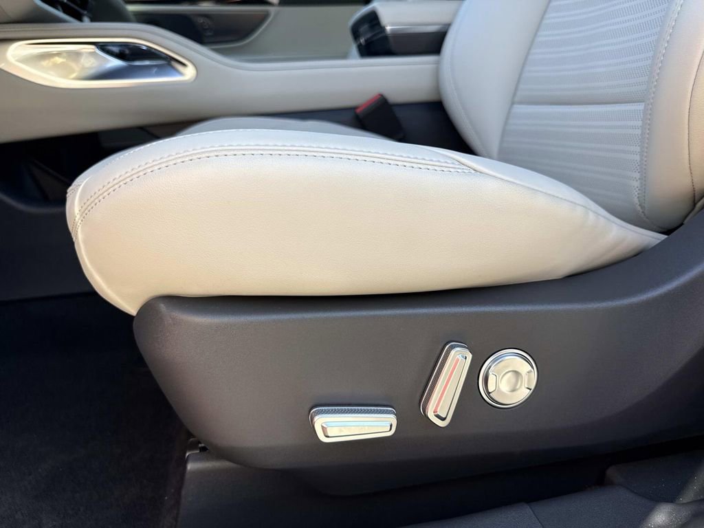 New 2026 Lincoln Nautilus Reserve image 19