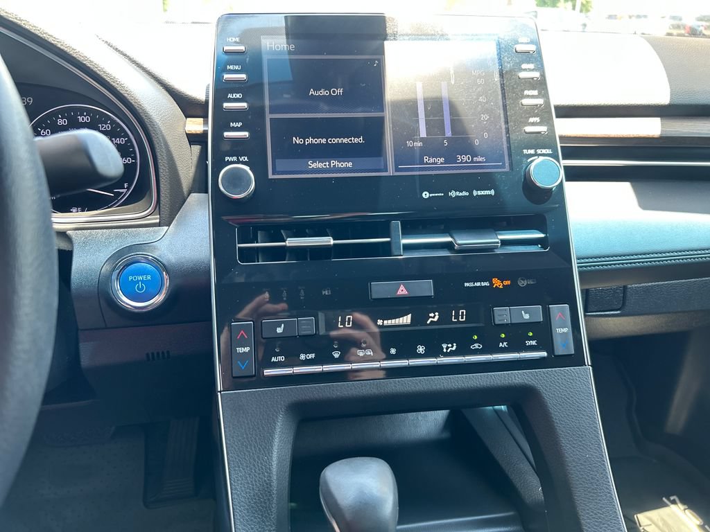 Certified 2021 Toyota Avalon XLE FWD image 19