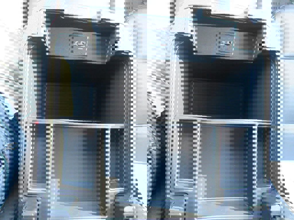 Certified 2024 Chevrolet Suburban Z71 w/ Luxury Package image 30