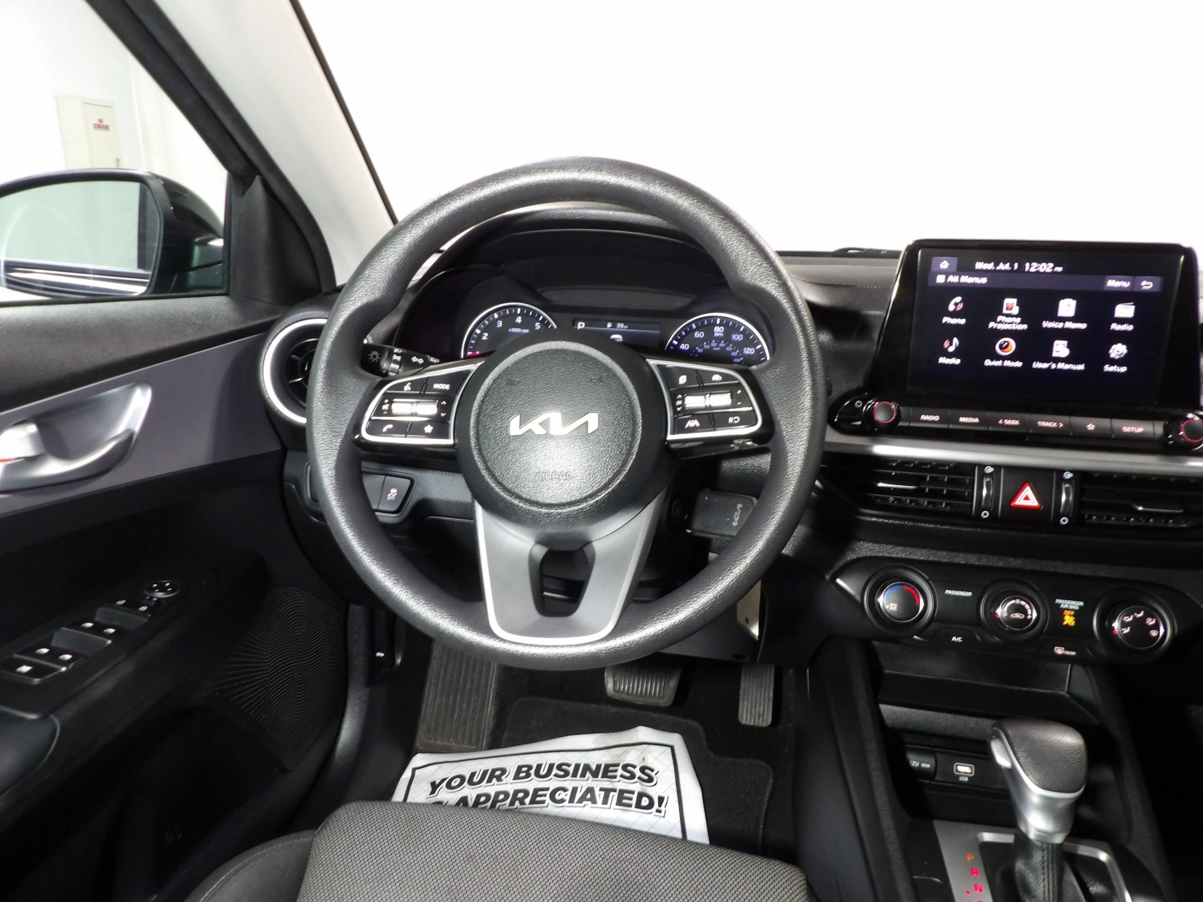 Used 2024 Kia Forte LXS FWD image 11