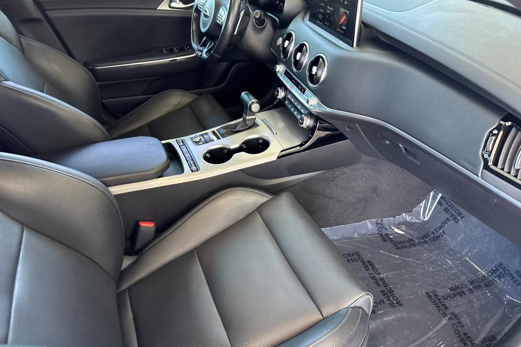 Used 2021 Kia Stinger GT1 RWD image 18