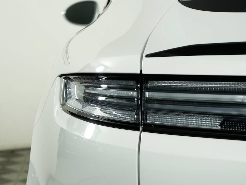 Certified 2026 Porsche Cayenne Coupe AWD/4WD image 12