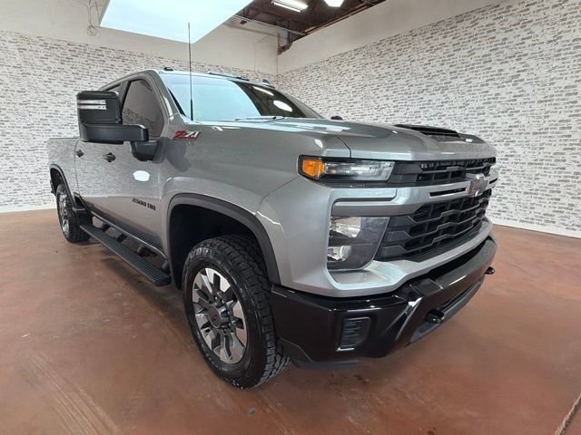 Used 2024 Chevrolet Silverado 2500 Custom w/ Custom Value Package AWD/4WD image 9