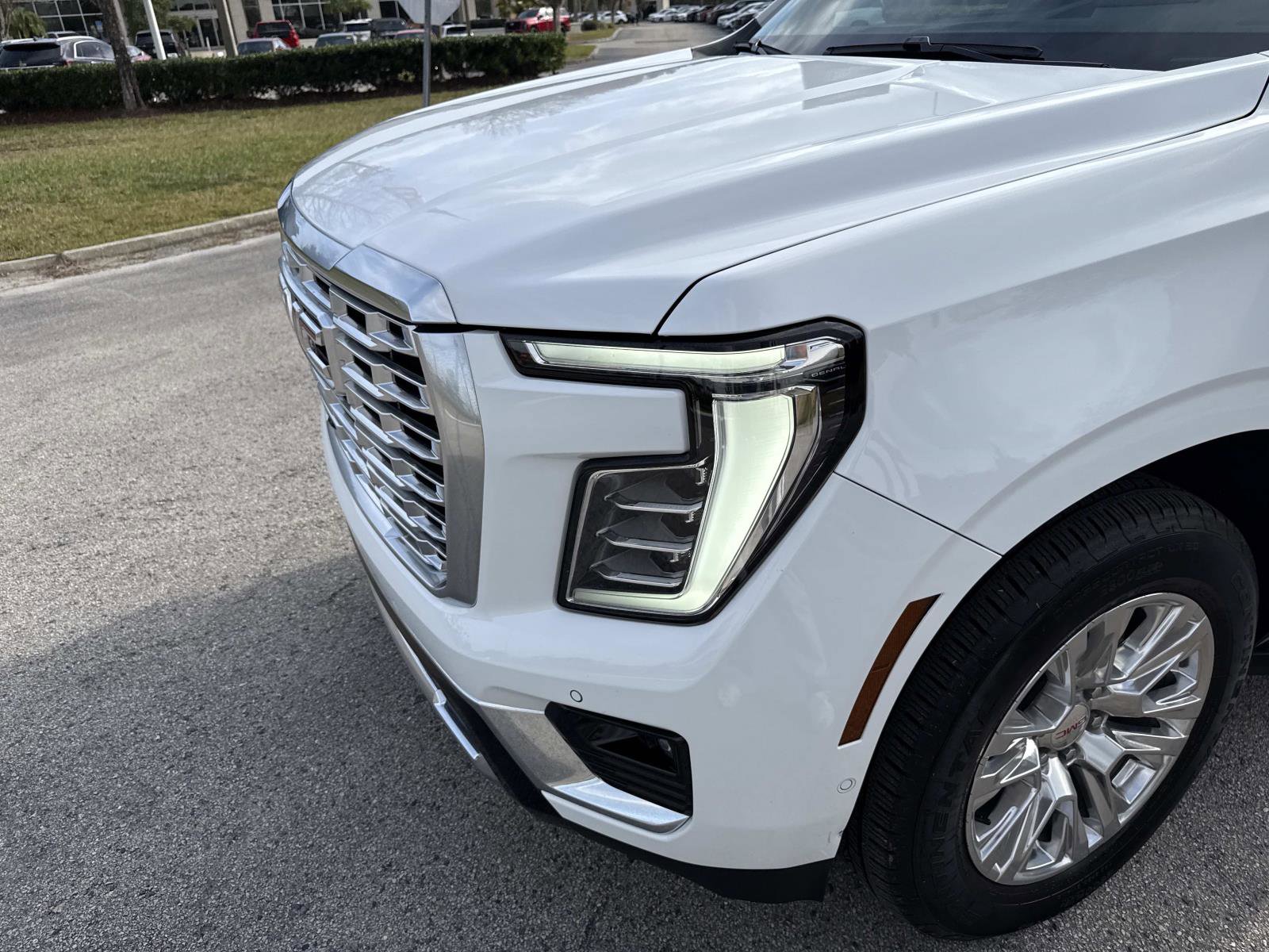 Used 2025 GMC Yukon Denali image 10