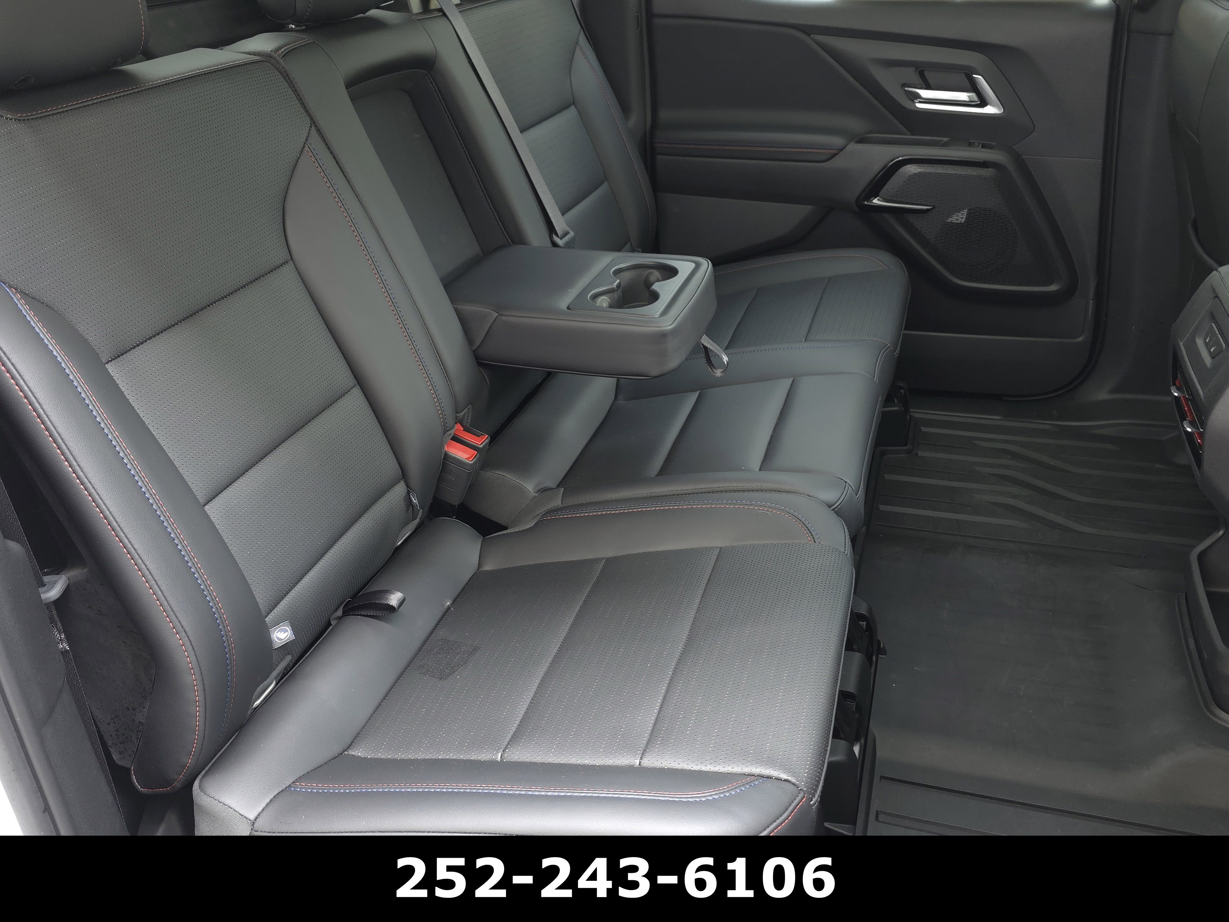 Used 2025 Chevrolet Silverado EV RST AWD/4WD image 38