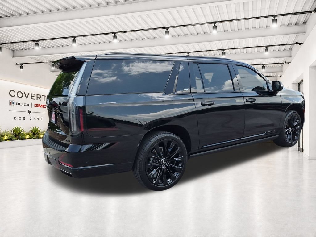 Used 2025 Cadillac Escalade ESV Sport Platinum w/ LPO, ONYX Package AWD/4WD image 10