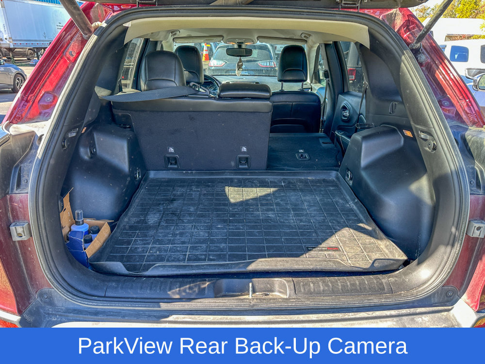 Used 2019 Jeep Cherokee Latitude Plus w/ Comfort/Convenience Group AWD/4WD image 6