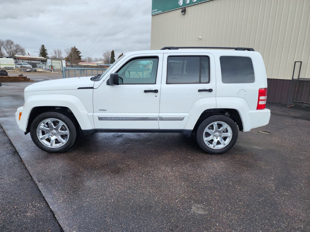 Used 2012 Jeep Liberty Sport AWD/4WD image 2