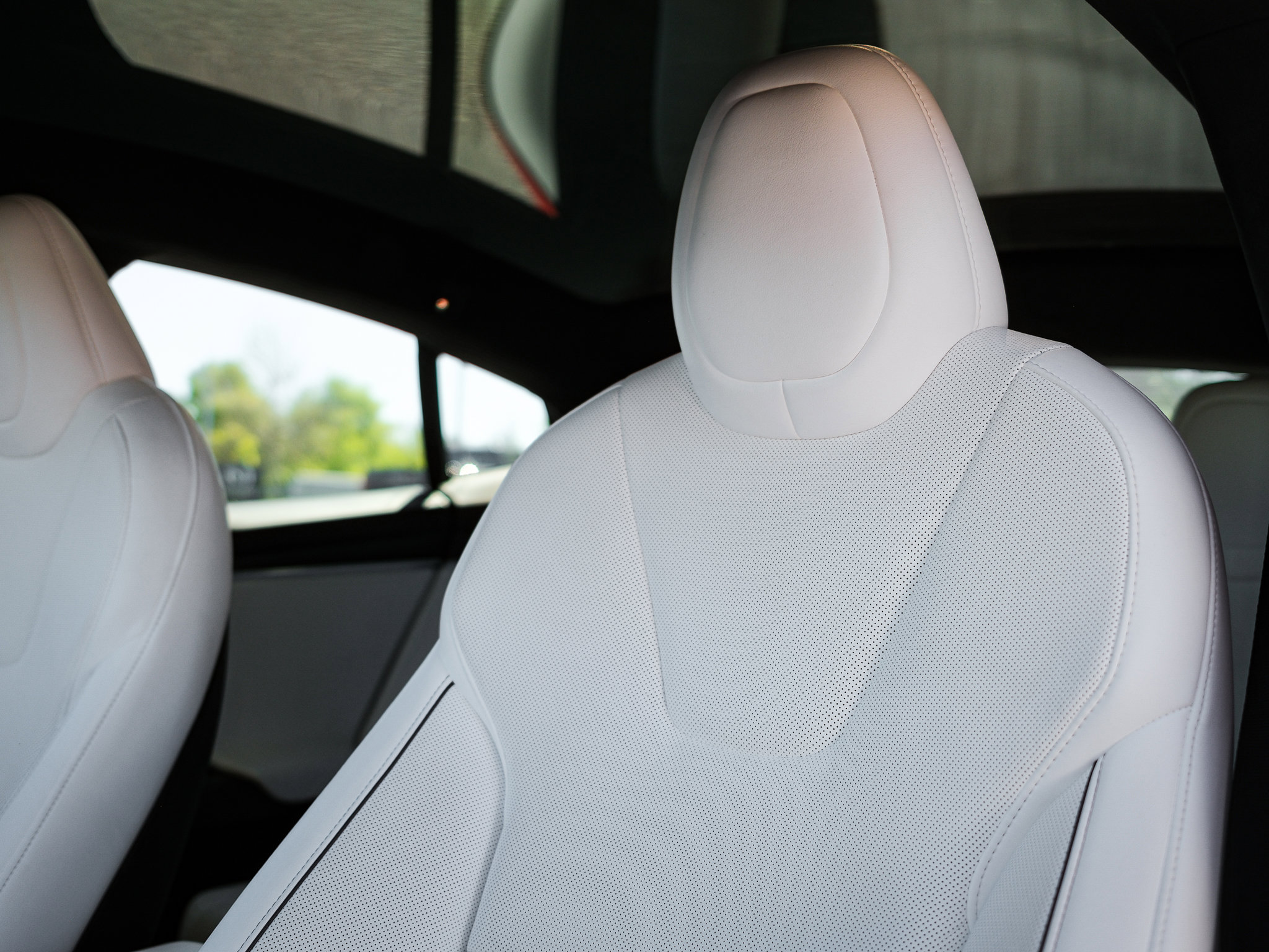 Used 2021 Tesla Model S Plaid image 26