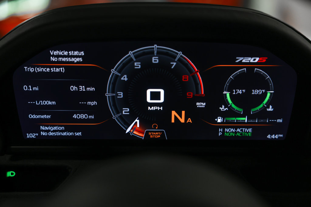 Used 2019 McLaren 720S Performance RWD image 31