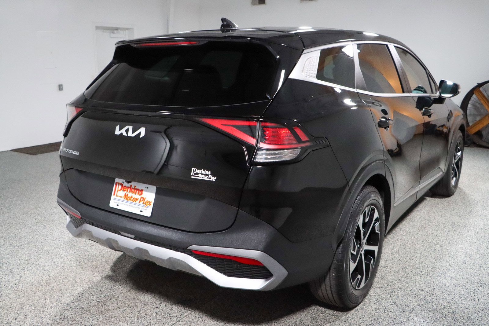 Used 2024 Kia Sportage EX FWD image 7