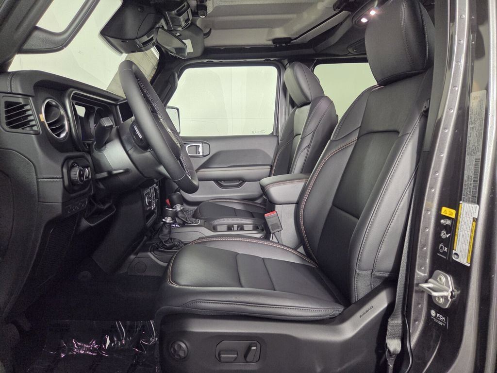 New 2026 Jeep Gladiator Sport AWD/4WD image 10