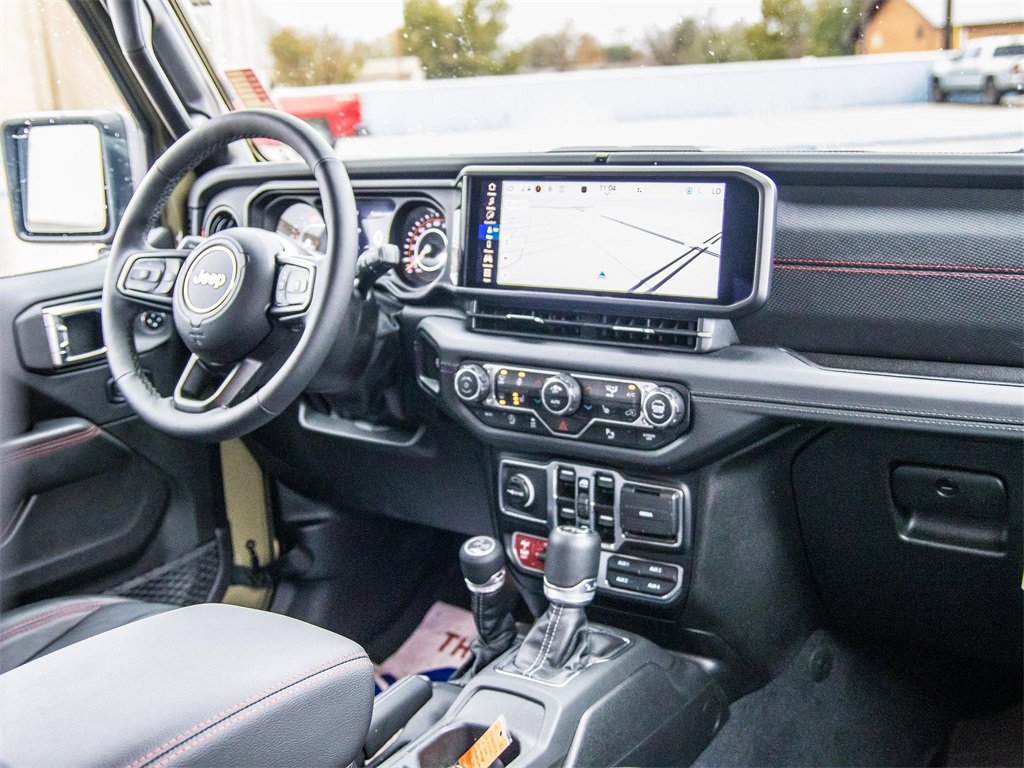 Used 2025 Jeep Wrangler Unlimited Rubicon image 26