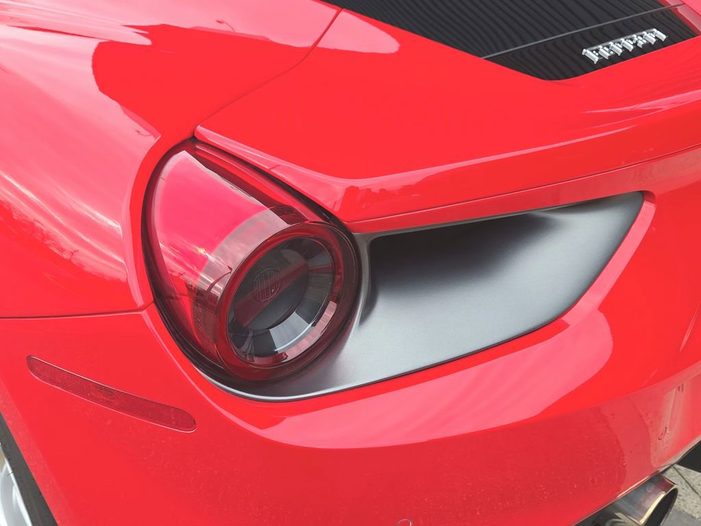 Used 2018 Ferrari 488 GTB image 21