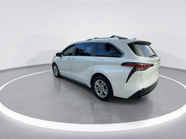 Used 2021 Toyota Sienna Limited FWD image 6
