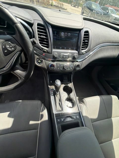 Used 2014 Chevrolet Impala LTZ FWD image 16
