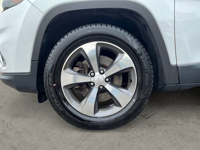 Used 2020 Jeep Cherokee Limited image 15