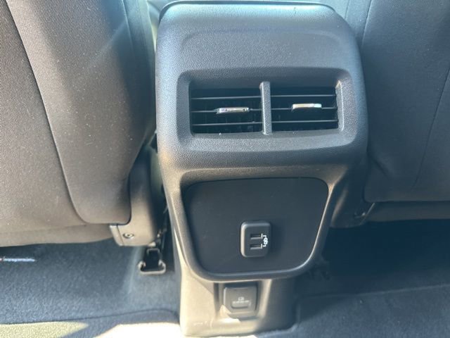 Used 2024 Chevrolet Equinox LT FWD image 16