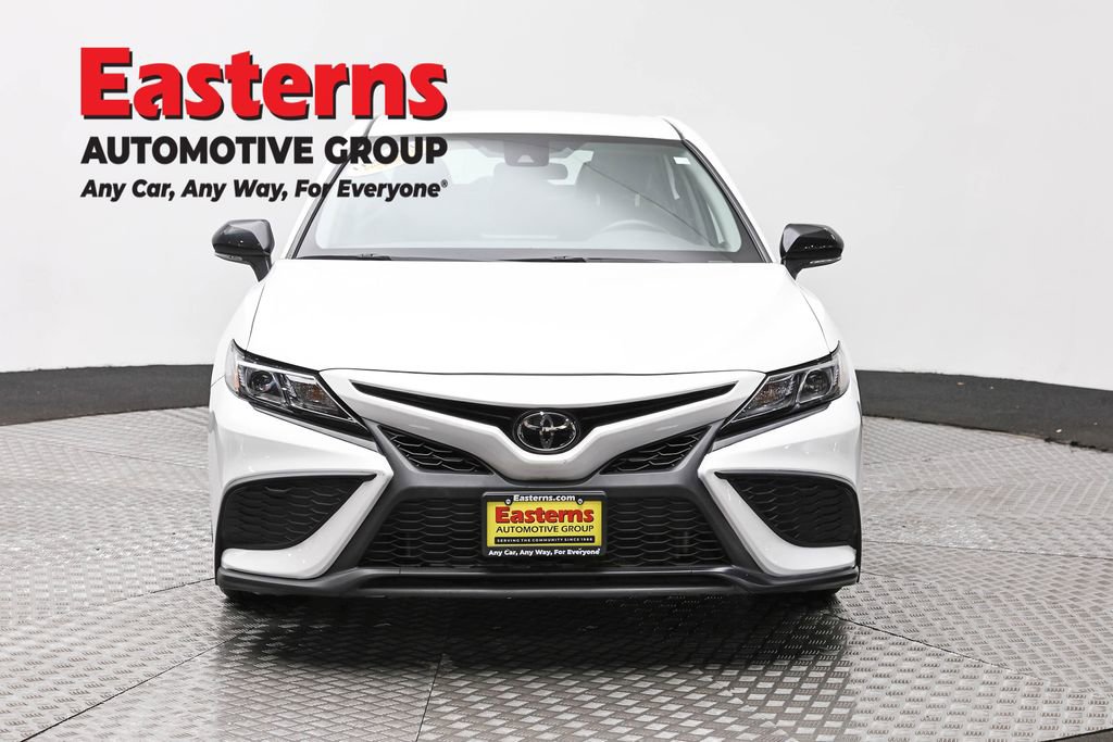 Used 2023 Toyota Camry SE AWD/4WD image 2