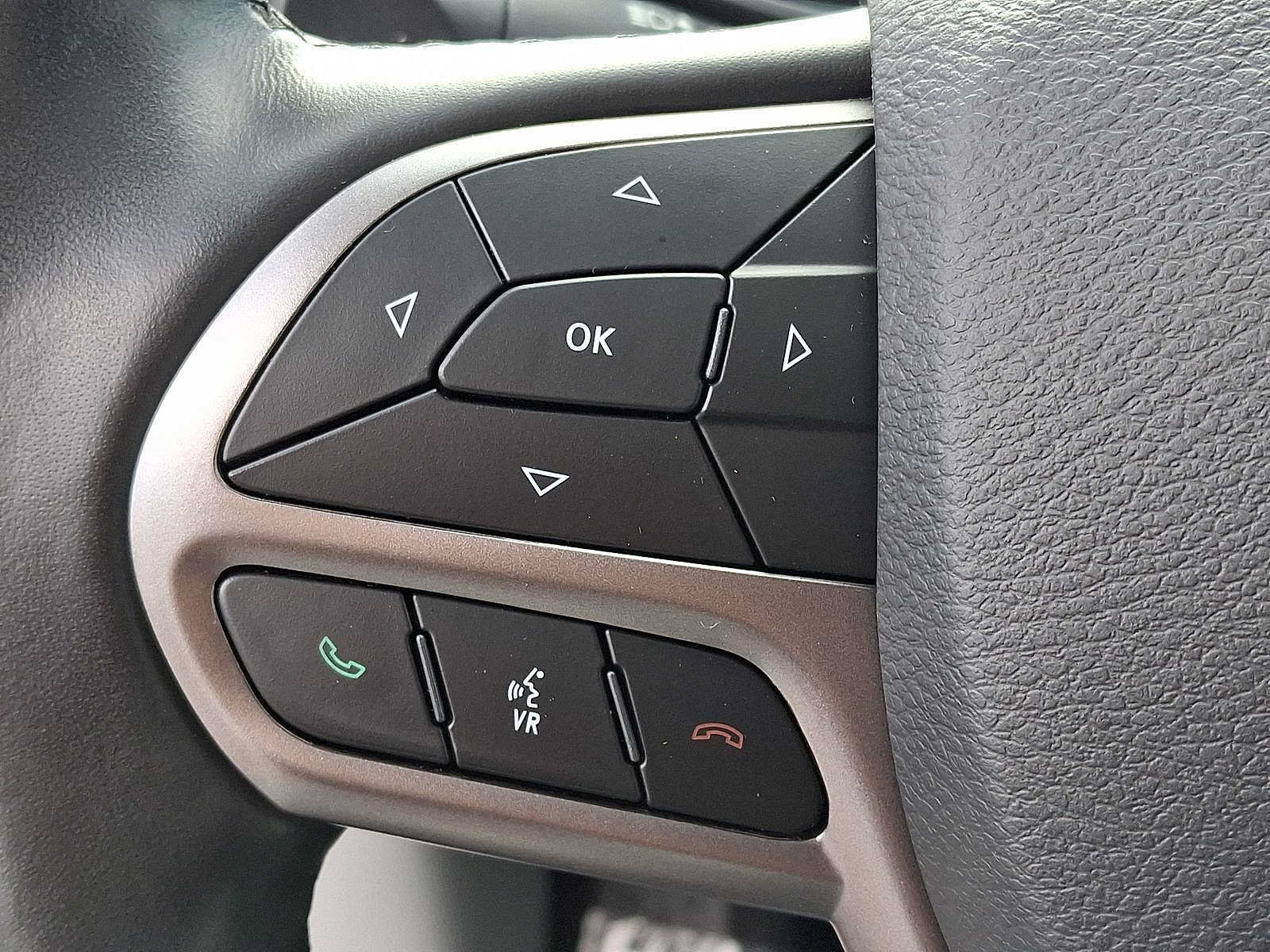 Used 2021 Jeep Cherokee Limited AWD/4WD image 23