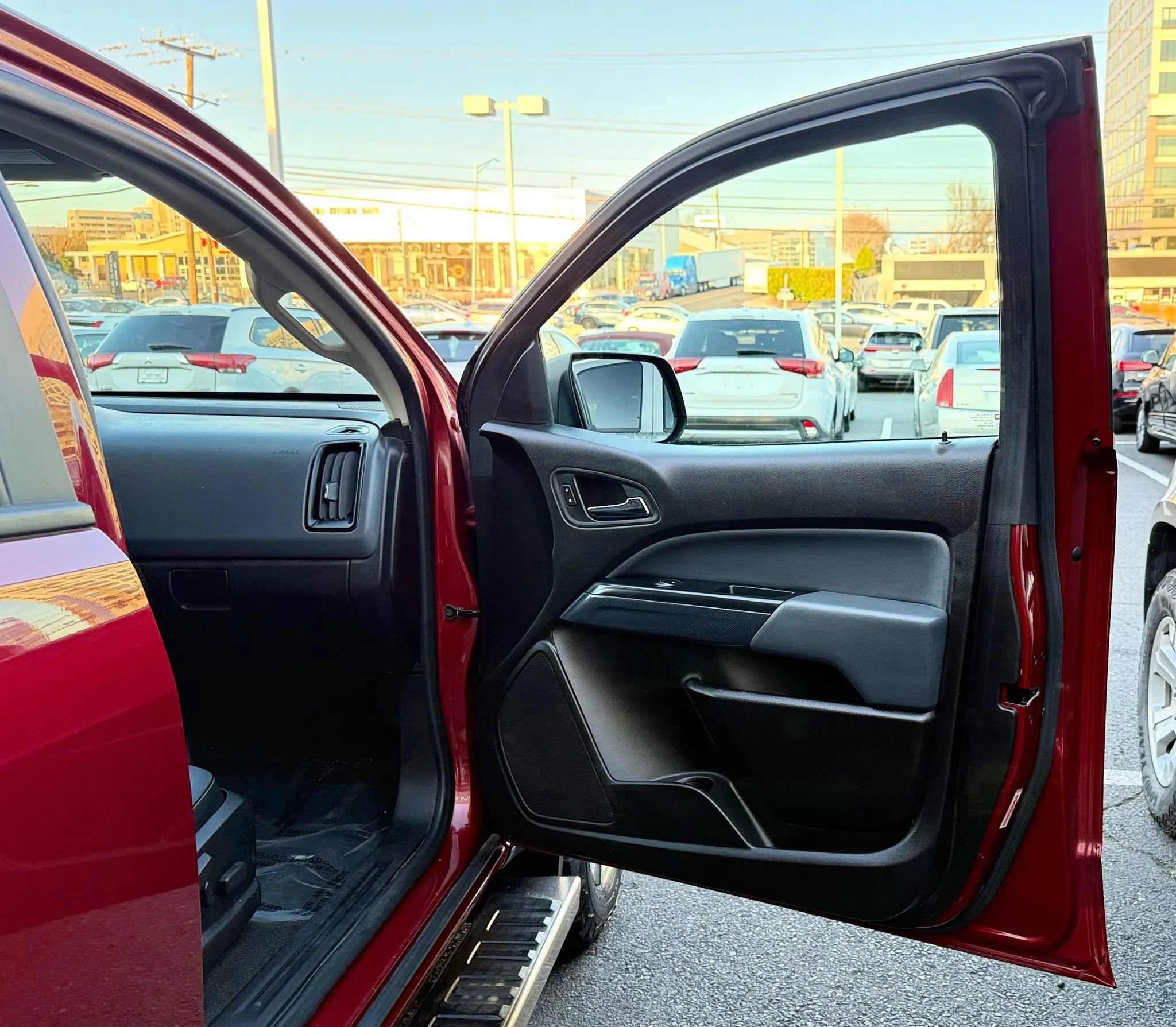 Used 2017 Chevrolet Colorado Z71 image 31