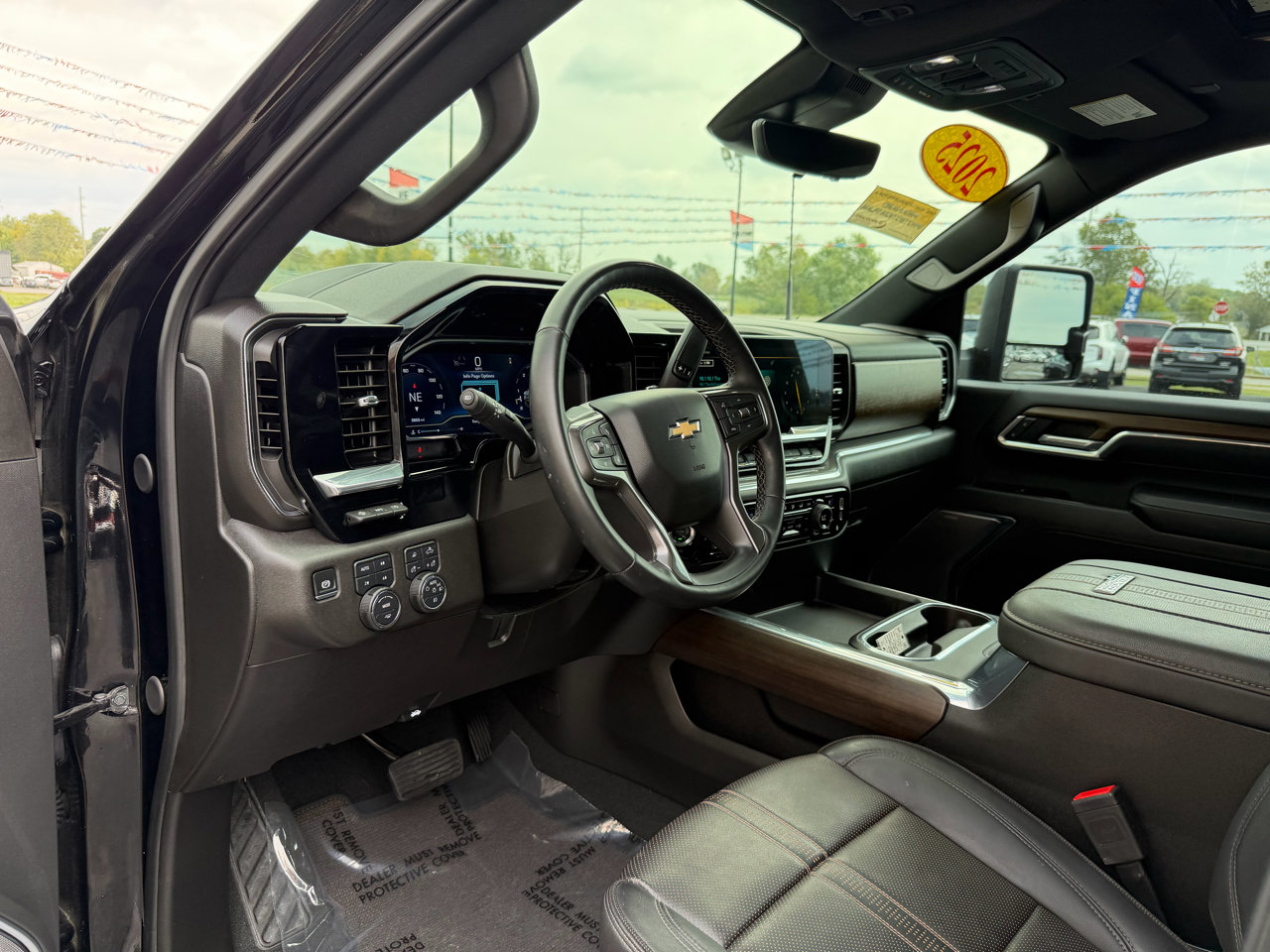 Used 2025 Chevrolet Silverado 2500 High Country w/ Technology Package image 13