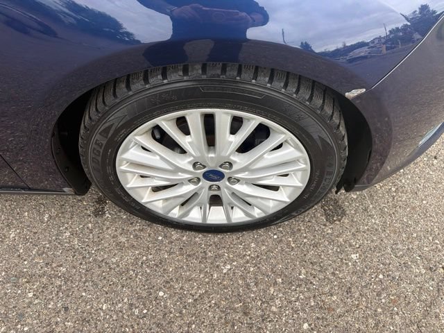 Used 2017 Ford Focus Titanium FWD image 13