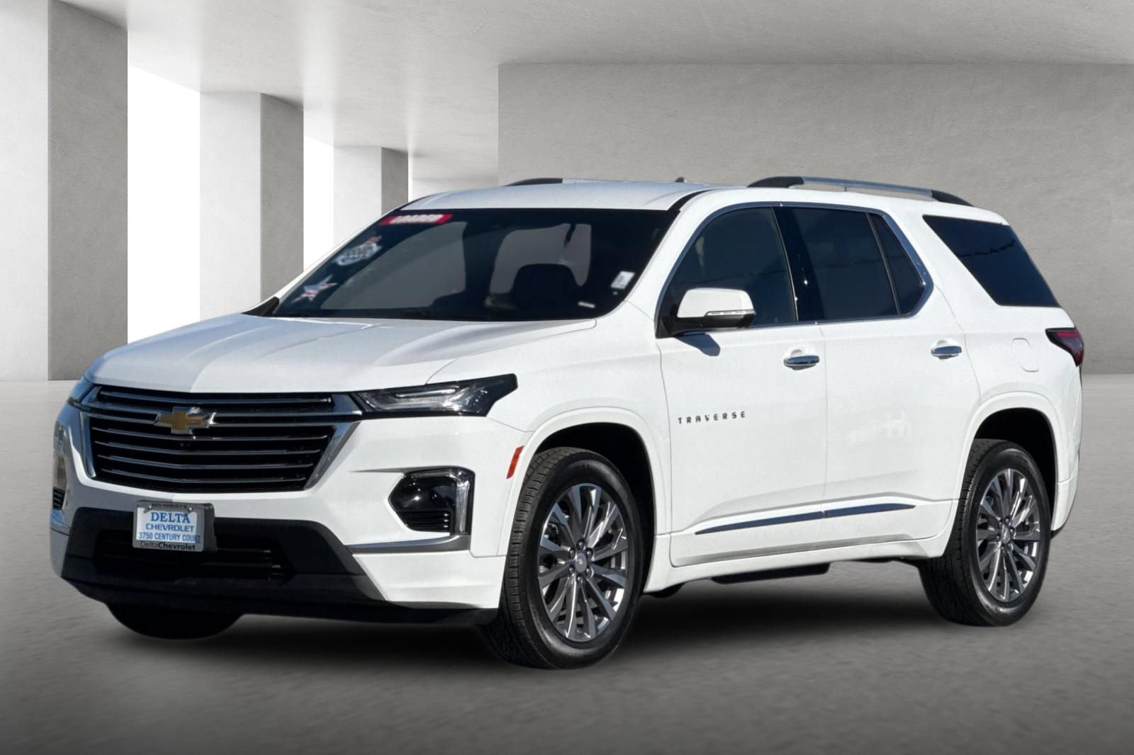 Used 2023 Chevrolet Traverse Premier FWD image 8