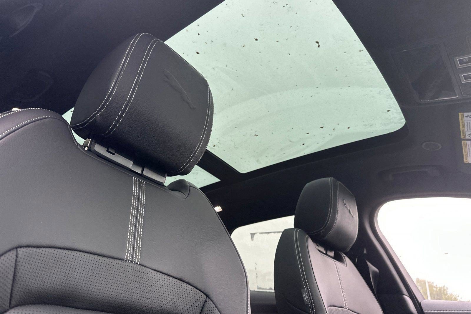 New 2025 Jaguar F-PACE R-Dynamic S AWD/4WD image 18