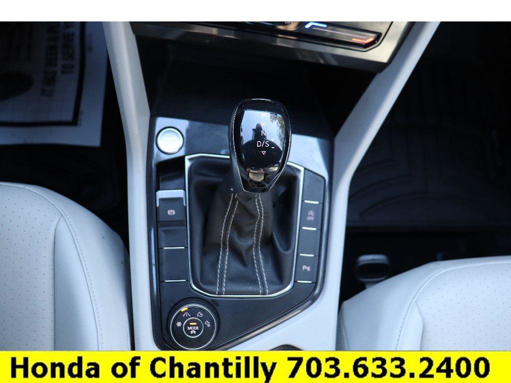 Used 2022 Volkswagen Tiguan SE R-Line image 17