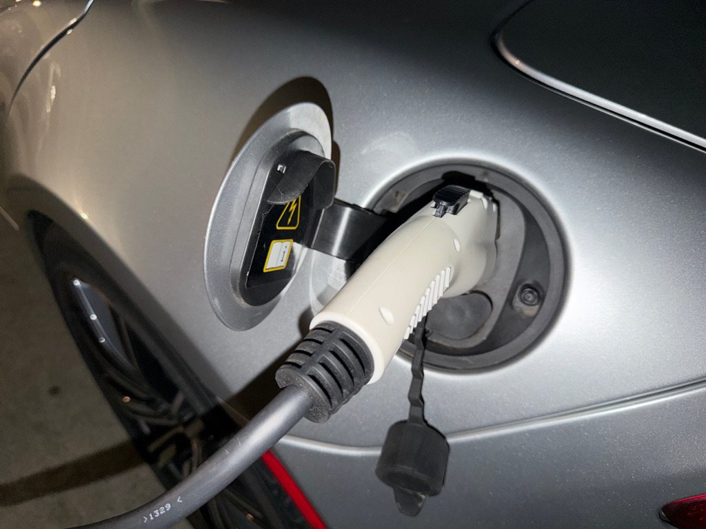 Used 2018 Karma Revero Luxury RWD image 40