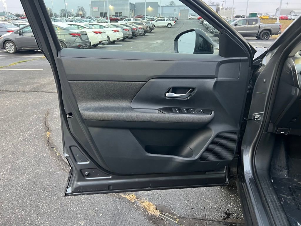 New 2026 Nissan Kicks SV w/ SV Premium Package image 12