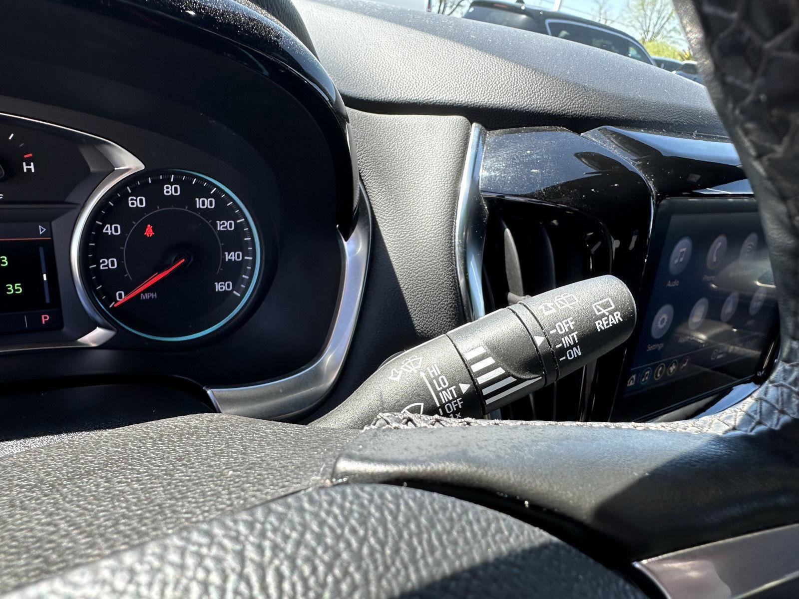 Used 2023 Chevrolet Traverse LT AWD/4WD image 27