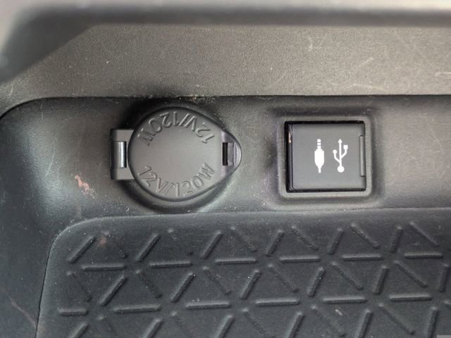 Used 2019 Toyota RAV4 XLE Premium image 24