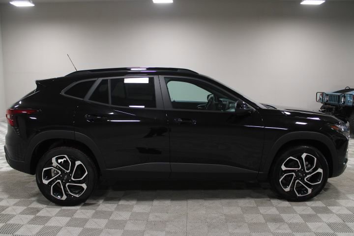 New 2026 Chevrolet Trax RS w/ Sunroof Package FWD image 13