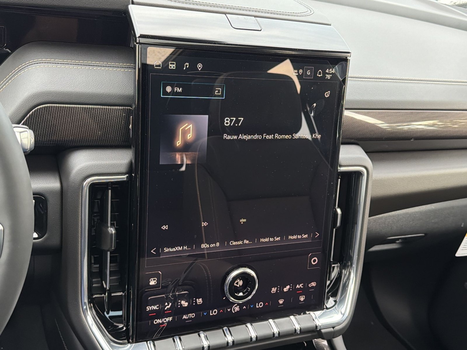 New 2026 GMC Yukon XL Elevation w/ Elevation Premium Package AWD/4WD image 18