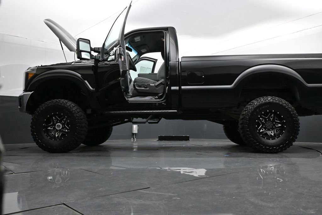 Used 2016 Ford F250 XLT w/ FX4 Off-Road Package image 28