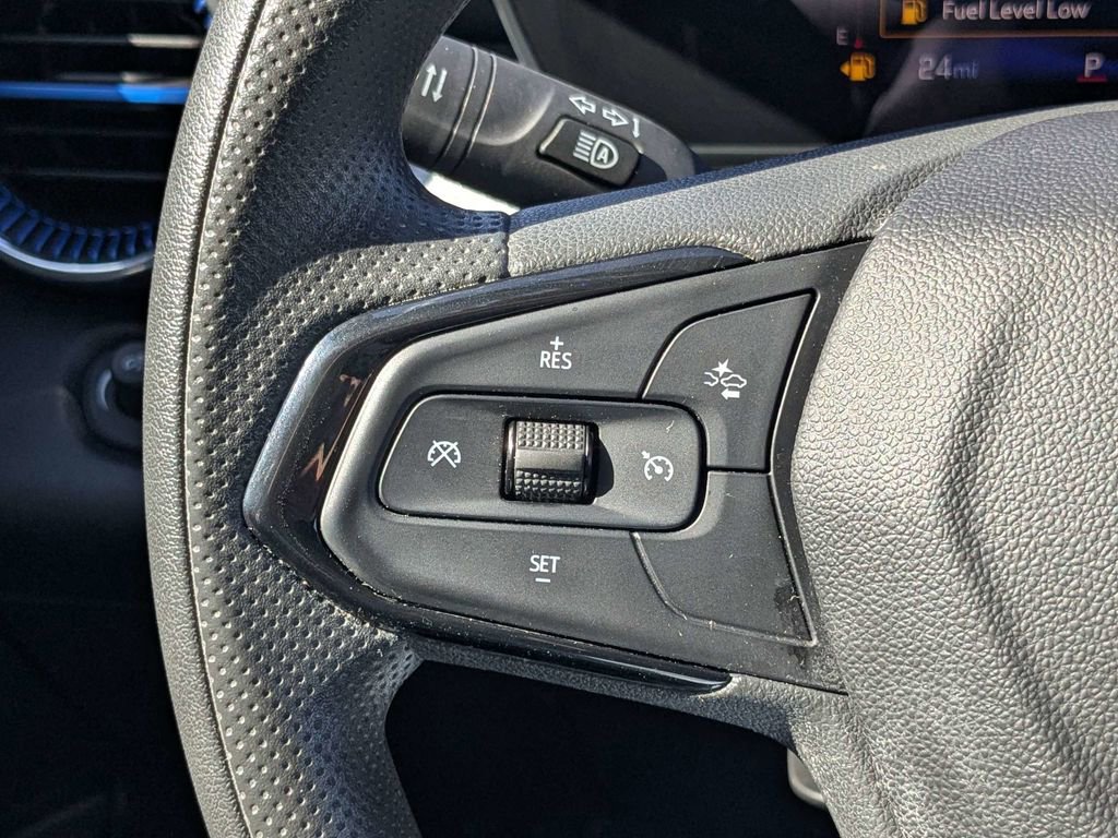Used 2025 Chevrolet Trax LT FWD image 20