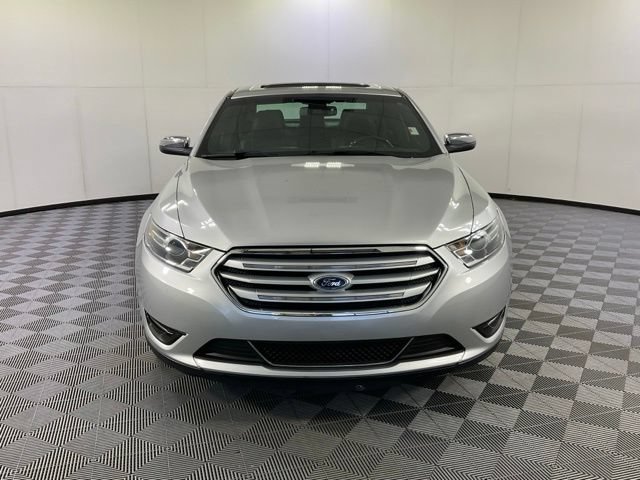 Used 2017 Ford Taurus Limited AWD/4WD image 2