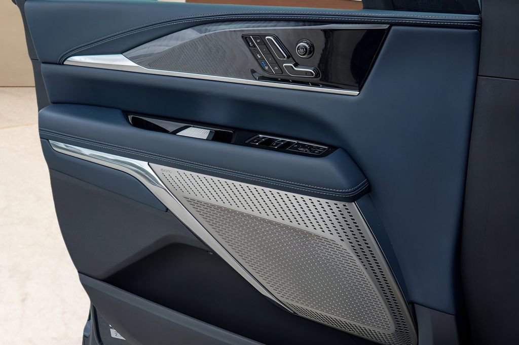 New 2025 Cadillac Escalade IQ Sport 2 AWD/4WD image 16